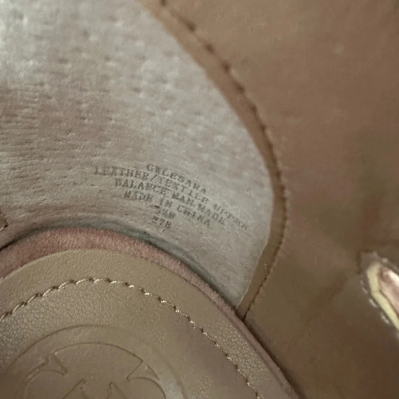 Guess pink peep toe  suede gladiator heels| size 9.5 - Picture 7 of 7